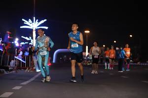 BIB: 62405, 43311
                            <button type="button" onclick="openModal(20740721)" class="btn btn-primary btn-sm float-right btn-popup" data-toggle="modal" data-target=".modal-high-quality">
                        <i class="fas fa-shopping-cart"></i> Add to Cart
                    </button>
                                            <button type="button" onclick="isThisMe(20740721, true)" class="btn btn-success btn-sm float-right btn-popup btn-isme hidden" data-toggle="tooltip" data-placement="bottom" title="นี่คือรูปของคุณใช่ไหม คลิกที่นี่เพื่อเอาเข้าอัลบั้ม">
                        <i class="fas fa-plus"></i> Add to album
                    </button>
                    <button type="button" onclick="isThisMe(20740721, false)" class="btn btn-warning btn-sm float-right btn-popup btn-isnotme hidden">
                        <i class="fas fa-ban"></i> Remove from album
                    </button>